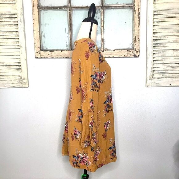 Beautiful Floral Alter’d State Boho Style Mini - Picture 5 of 10